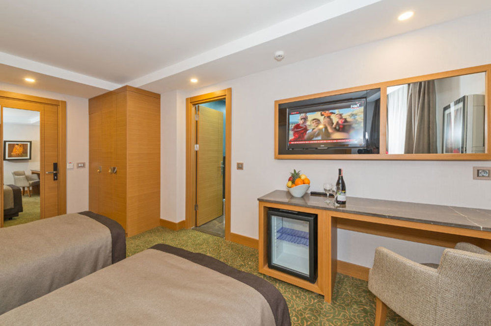 Bisetun Hotel Istanbul Exterior photo